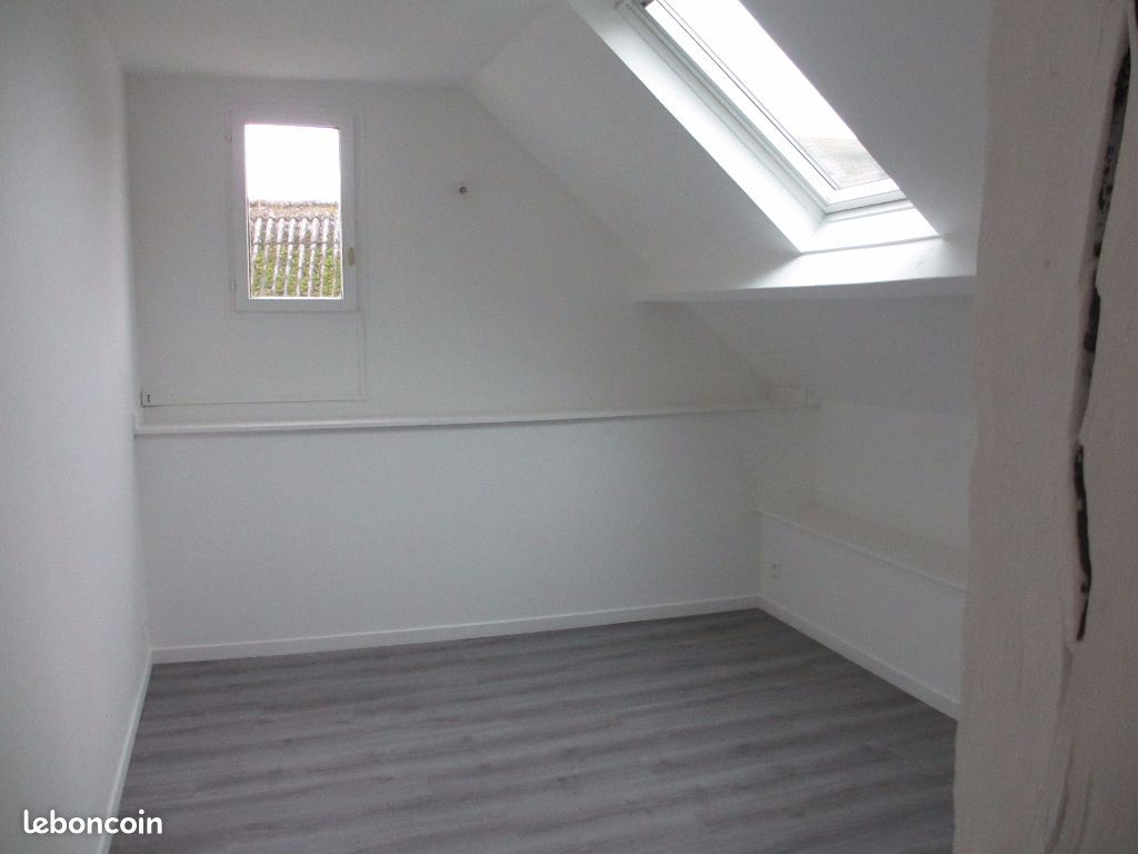 Appartement 1 pièce 15 m² · à Fosses · 15 m² · 400 €/mois
