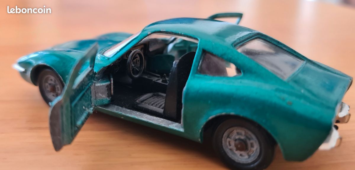 Solido Opel GT 1/43 - Vert Citron - Réf 171 - Série 100 - Brésil