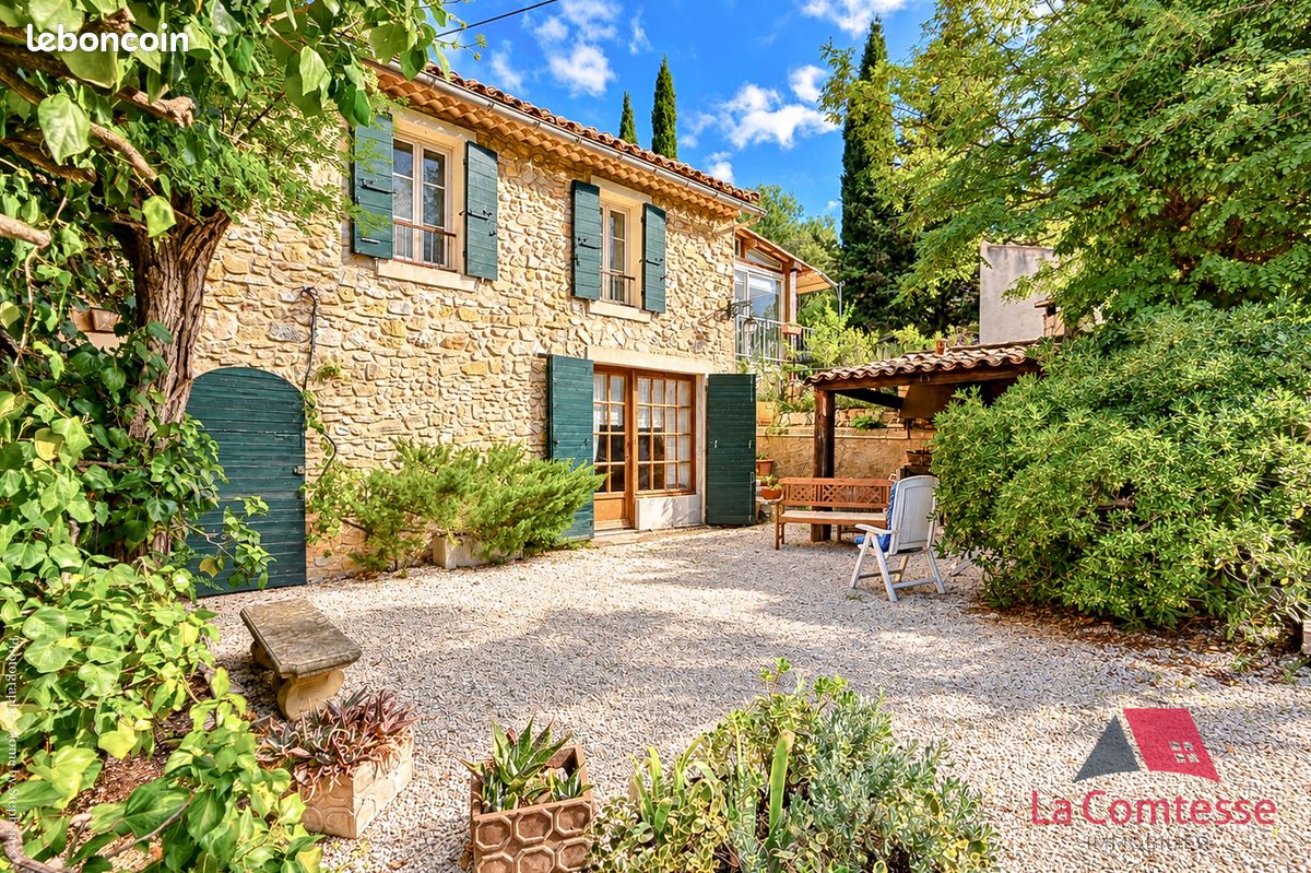 Maison 10 pièces 266 m² · à Aubagne · 266 m² · 977 000 €