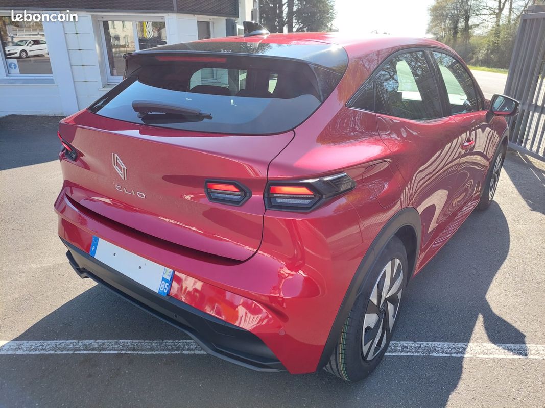 Nouvelle Renault Clio Evolution TCe 115 (image 2)