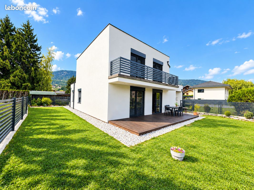 Maison 6 pièces 148 m² · à Thyez · 148 m² · 735 000 €