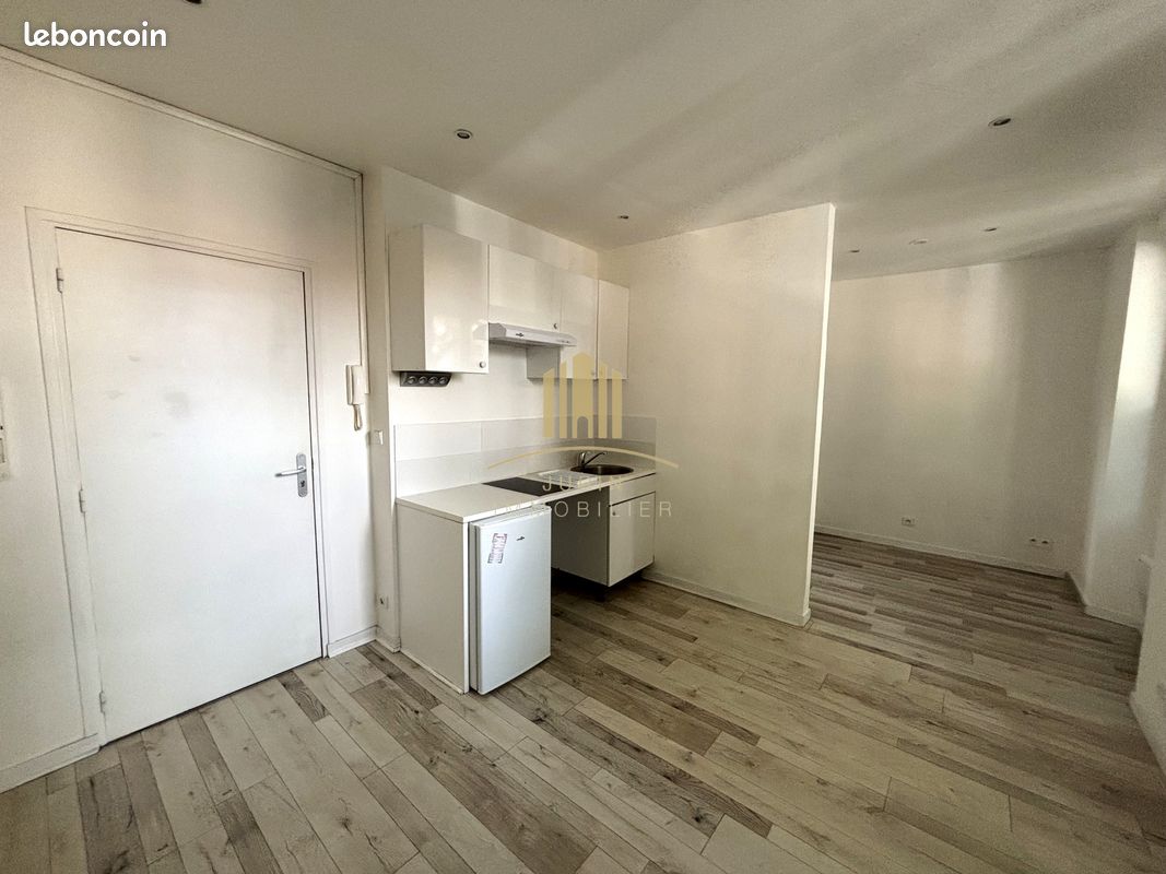 Appartement 1 pièce 18 m² · à Saint-Maur-des-Fossés · 18 m² · 683 €