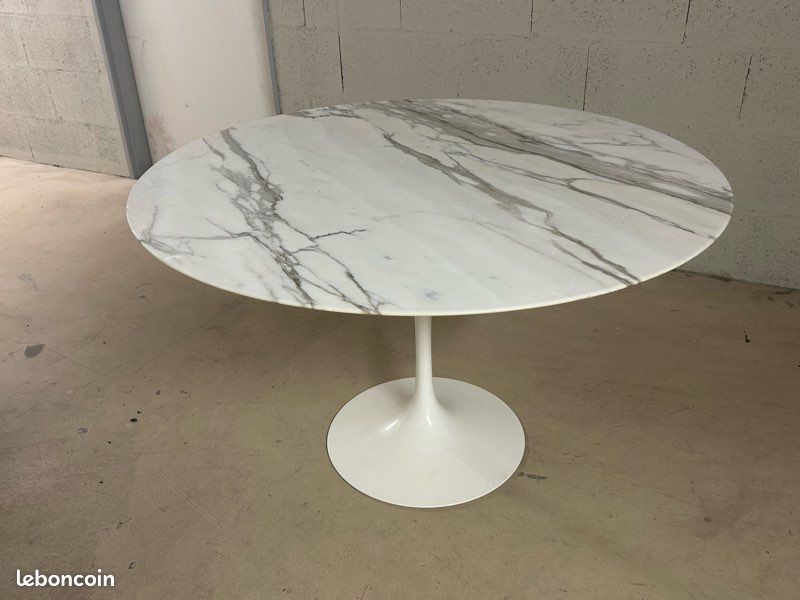 Table KNOLL EN MARBRE (image 1)