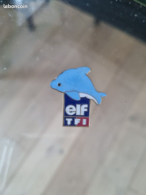 Pin's publicitaires moto formule1 ELF et ELF AQUITAINE (image 5)
