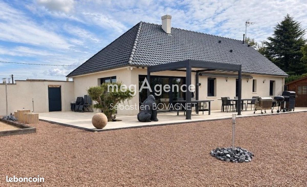 Maison 8 pièces 170 m² · à La Milesse · 170 m² · 385 000 €