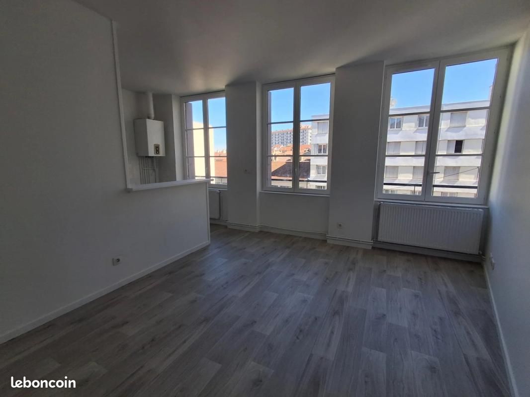 Appartement 3 pièces 60 m² · à Saint-Étienne · 60 m² · 512 €/mois