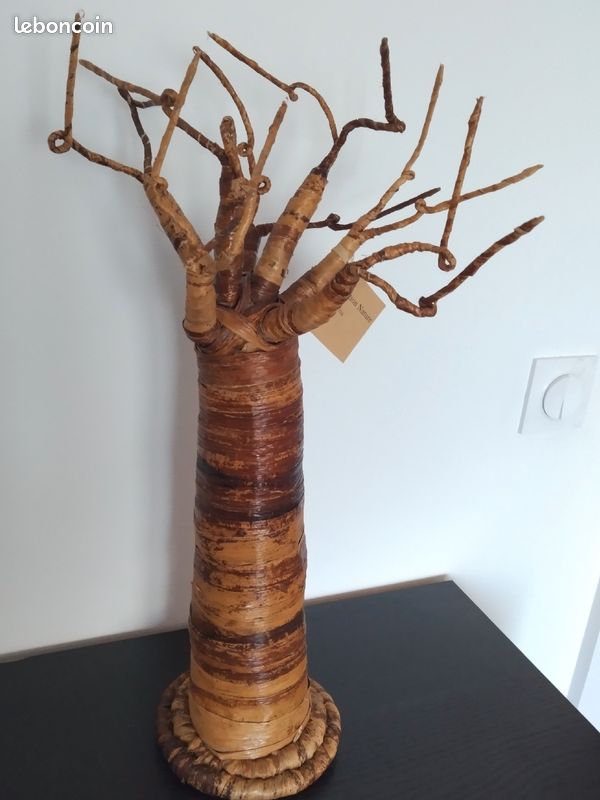 Présentoir à bijoux artisanal - feuilles de bananier (image 2)