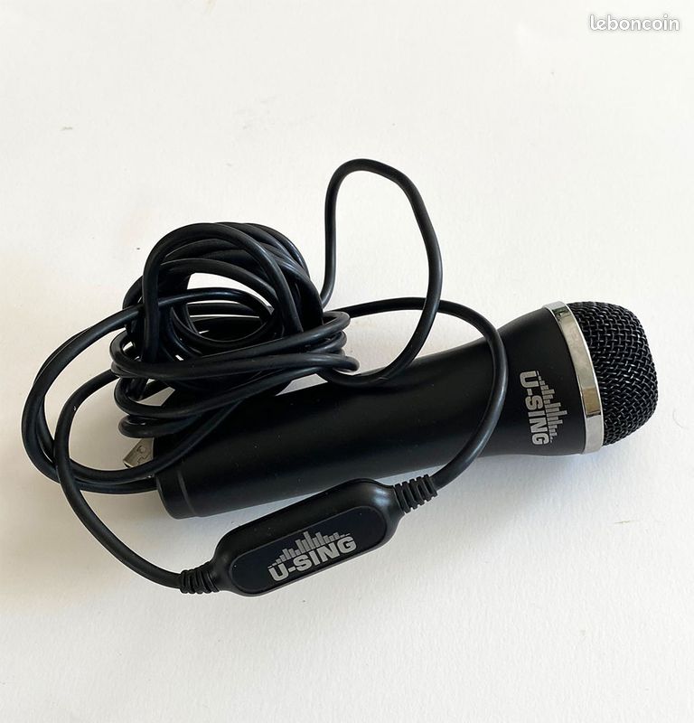 Microphone U-SING filaire / Karaoké, et jeux U-Sing pour Nintendo Wii / En Très Bon Etat (image 1)
