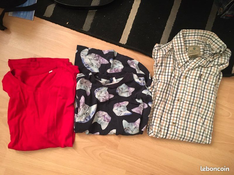 Vêtements (T-shirt, Pull, Pantalons) (image 8)