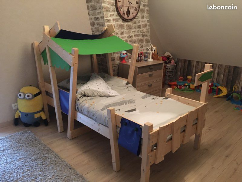 À vendre lit cabane wickey garçon bleu et vert (image 1)