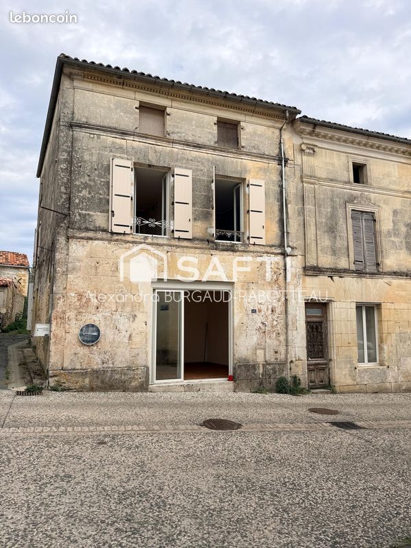 Maison 4 pièces 96 m² · à Burie · 96 m² · 106 000 €