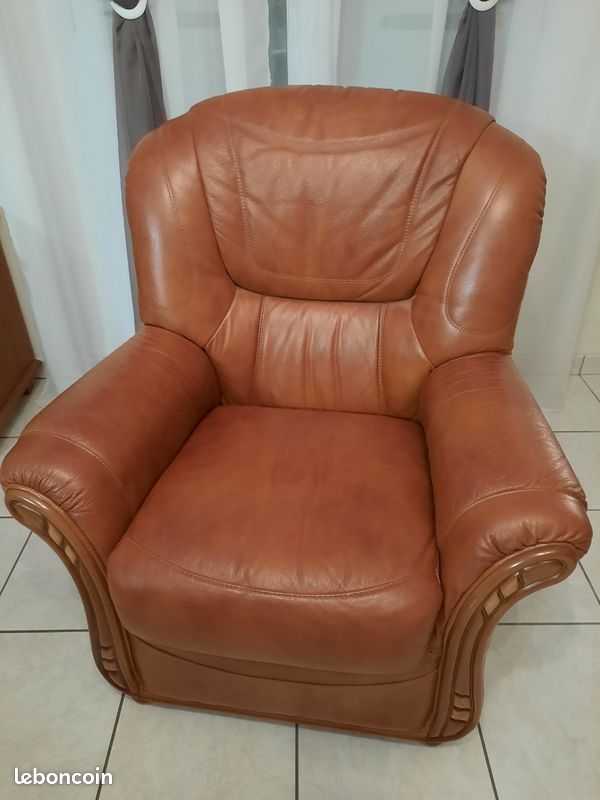 Fauteuil en cuir marron (image 1)