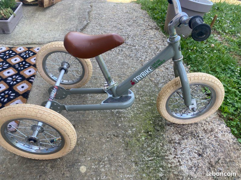 Draisienne tricycle en vintage vert mat roue évolutive Vélos