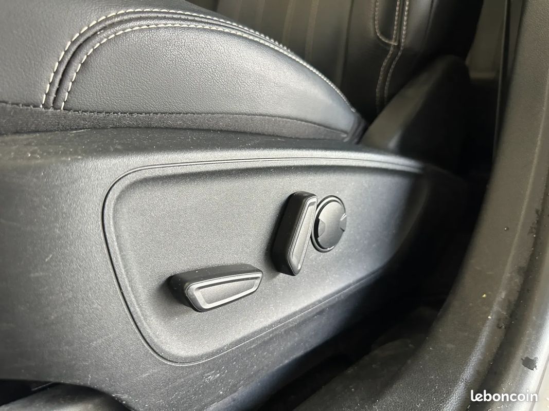 Ford kuga vignale 2.5i duratec 225 ch hybride rechargeable phev 2021 (image 36)