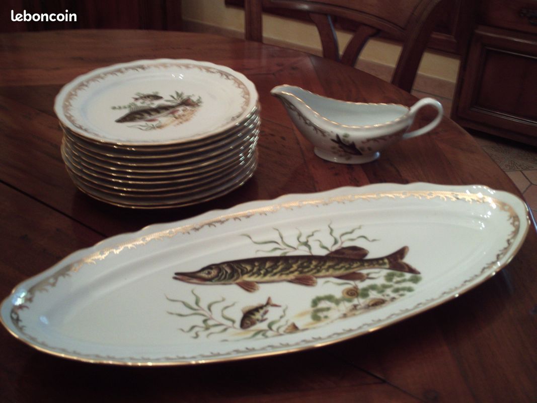 A SAISIR Service à poisson (image 1)