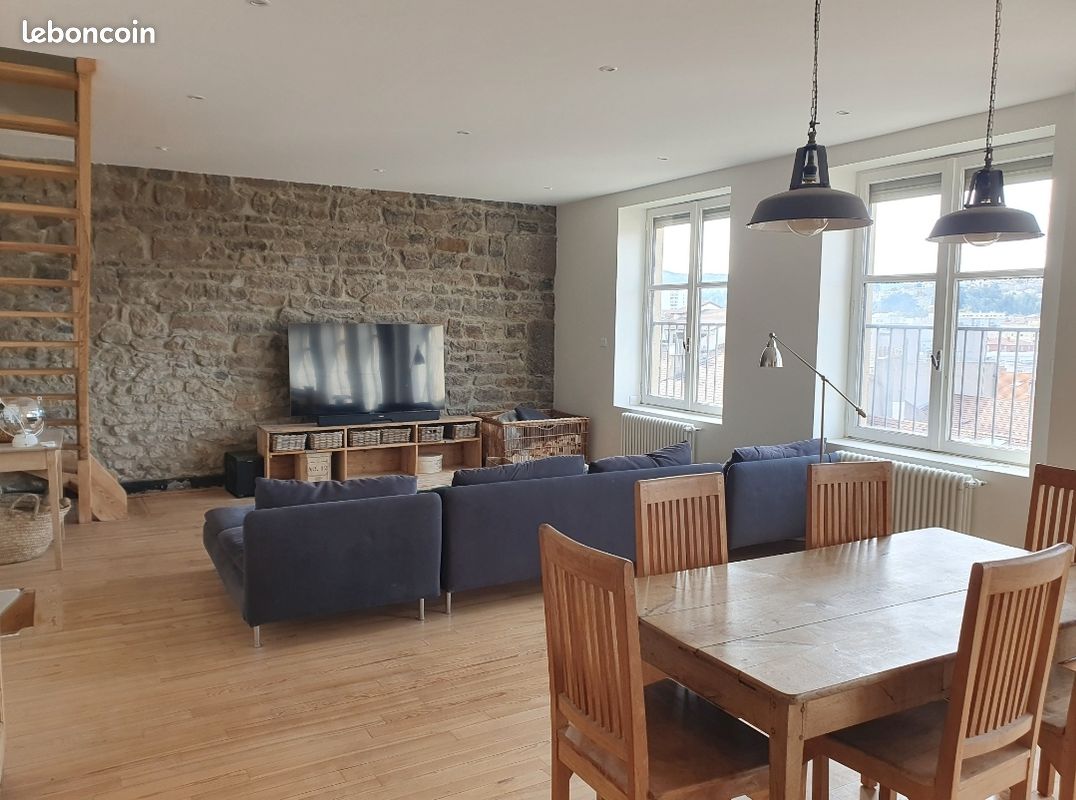 Appartement 11 pièces 262 m² · à Saint-Étienne · 262 m² · 325 000 €