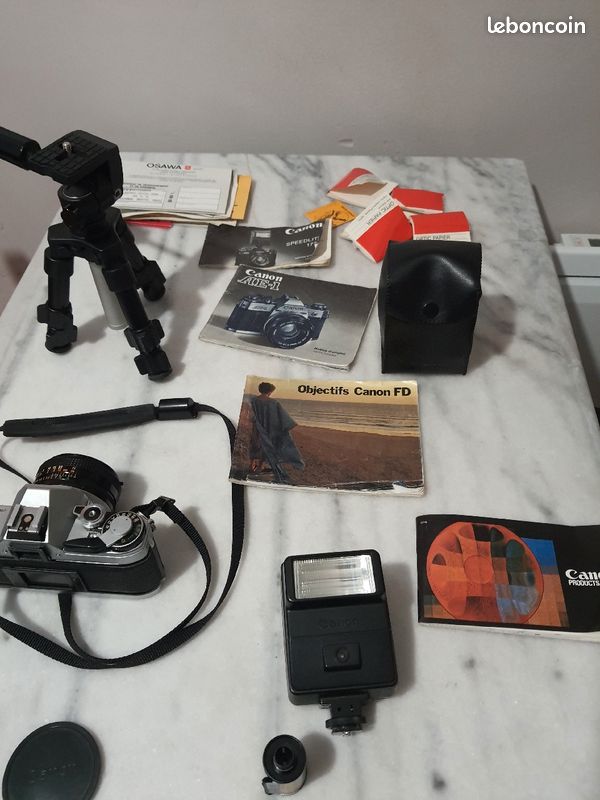 Appareil photo CANON AE-1 argentique de 1979 (image 7)
