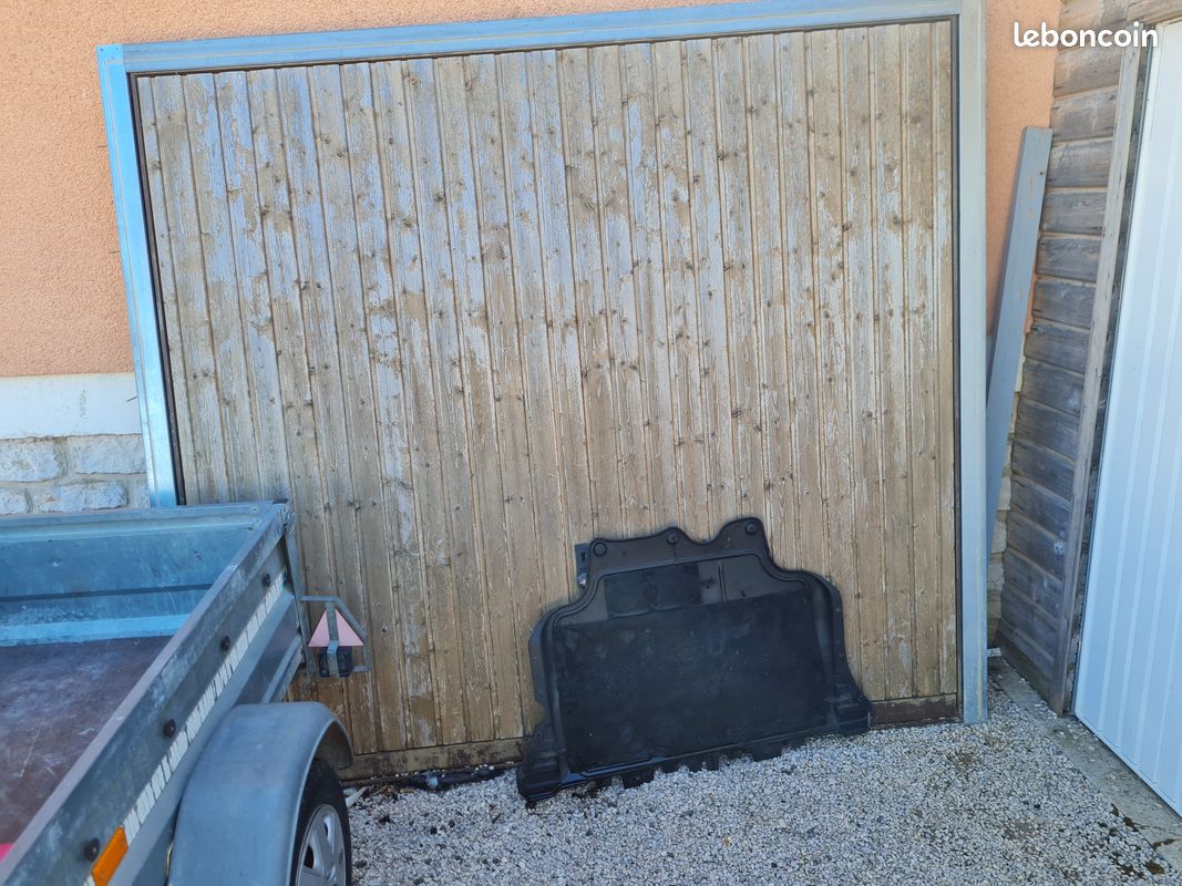 Porte de garage (image 1)