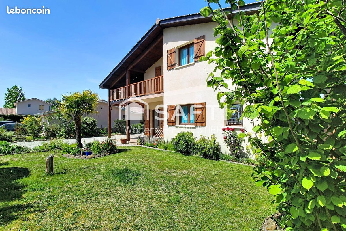 Maison 7 pièces 210 m² · à Arès · 210 m² · 678 000 €