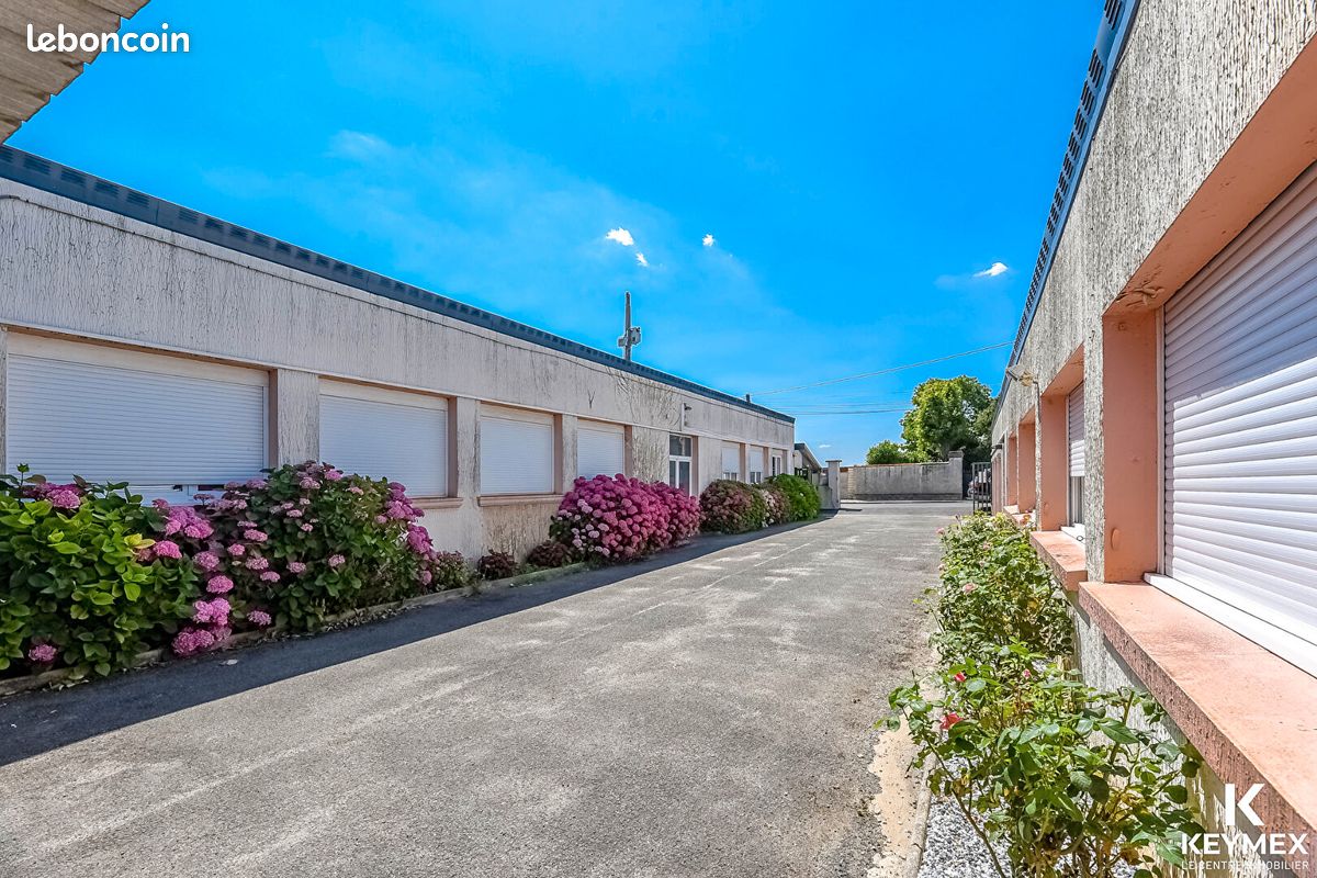 Immeuble 322 m² · à Andeville · 322 m² · 369 000 €