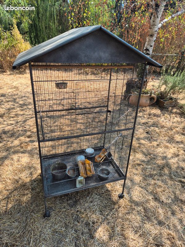 Cage (image 1)