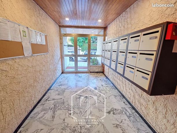Appartement 4 pièces 77 m² — 24