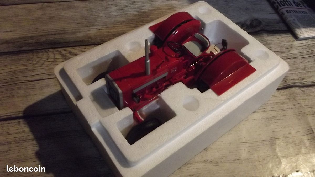 Tracteur valmet 565 au 1/16 (image 2)