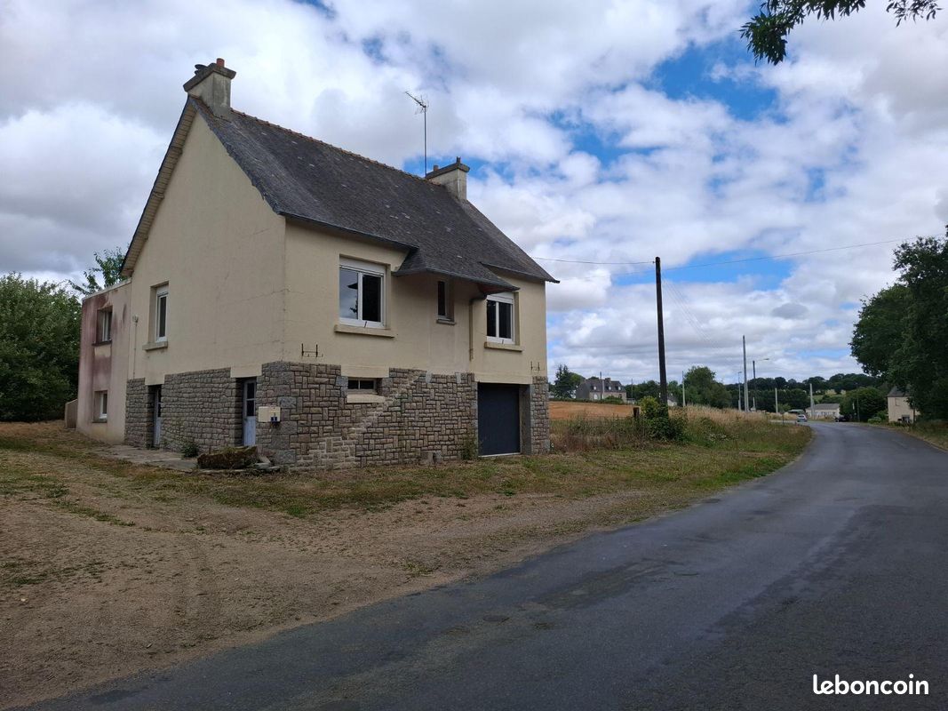 Maison 5 pièces 99 m² · à Saint-Nicolas-du-Pélem · 99 m² · 79 500 €