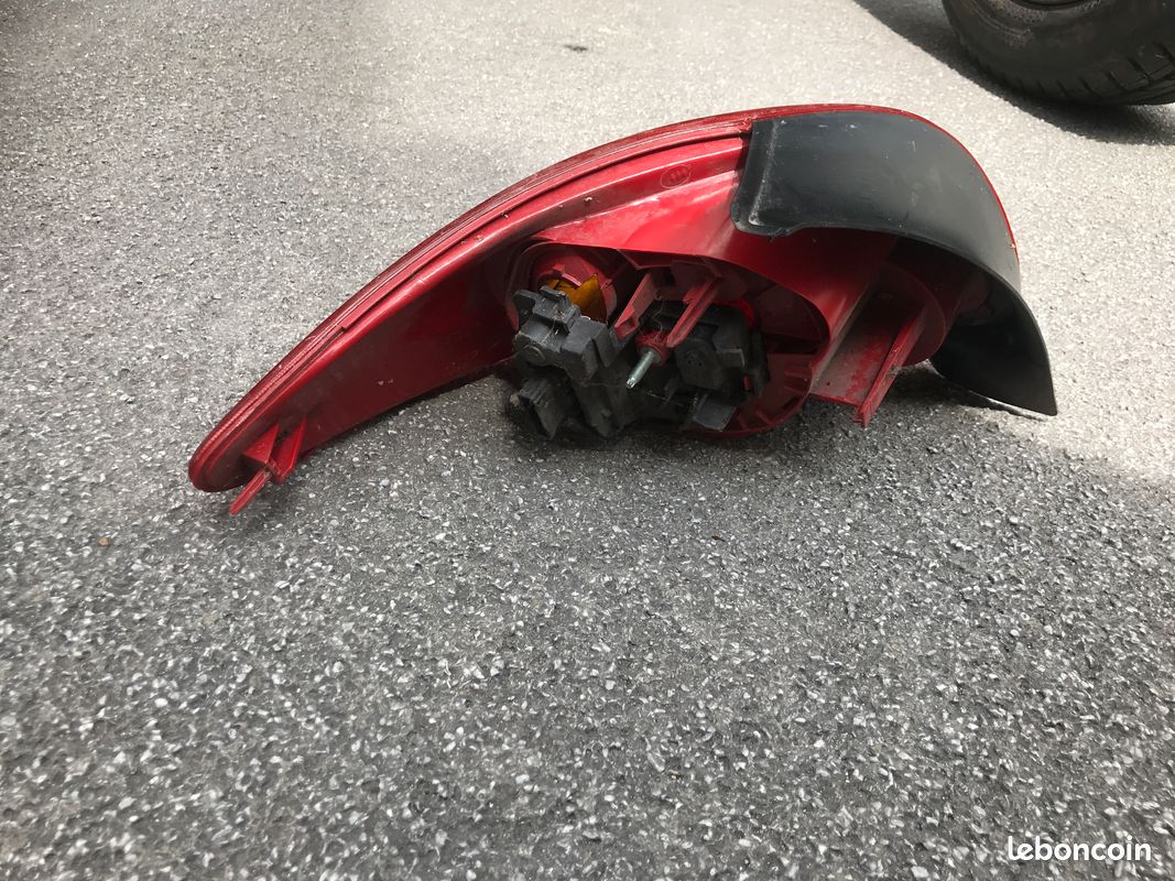 Feu Arrière Droit Peugeot 206 Phase 2 (image 3)
