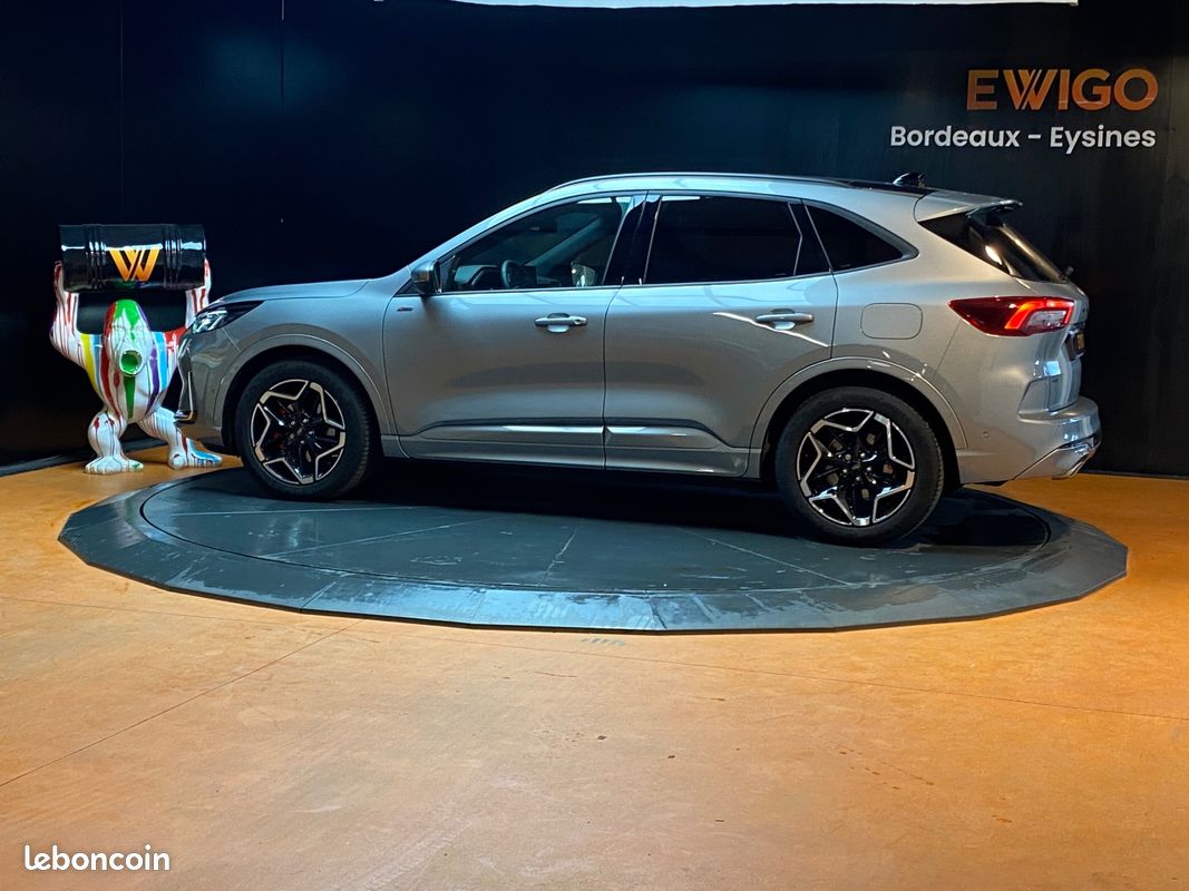 FORD KUGA 2.5 DURATEC 180H 150 HYBRID FHEV ST LINE X 4X2 / TOIT OUVRANT PANORAMIQUE / CARPLAY / CAMÉRa 360 (image 27)