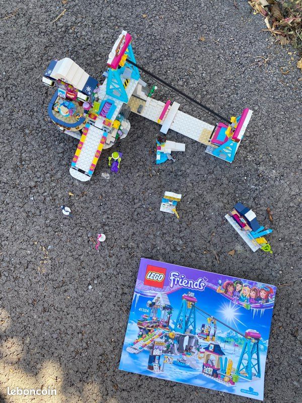 Station de ski lego Friends (image 1)