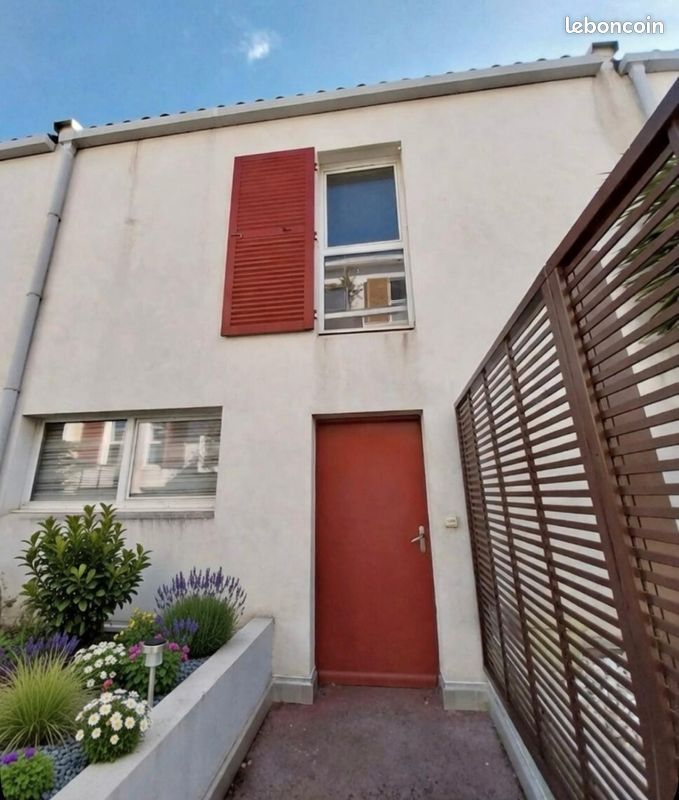 Appartement 4 pièces 90 m² · à La Londe-les-Maures · 90 m² · 330 000 €