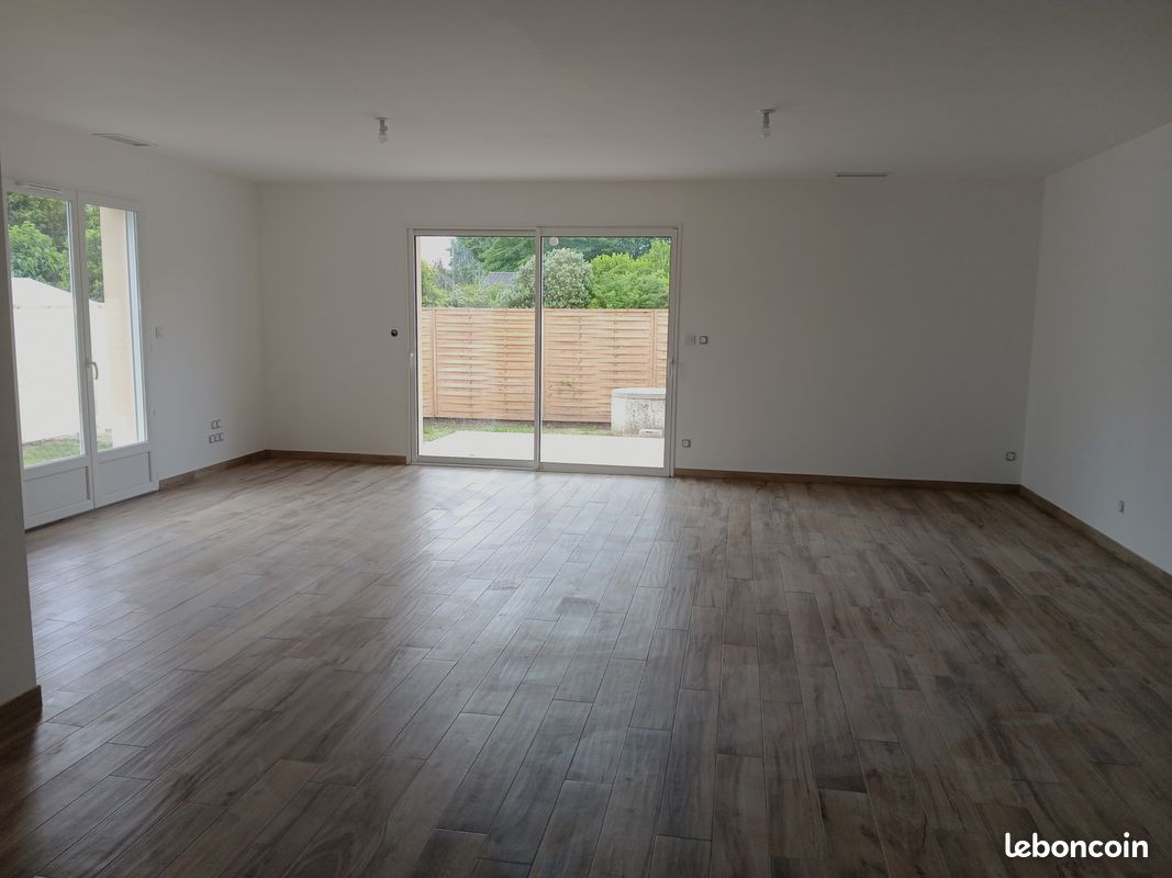 Maison 4 pièces 140 m² · à Ambarès-Et-Lagrave · 140 m² · 360 000 €