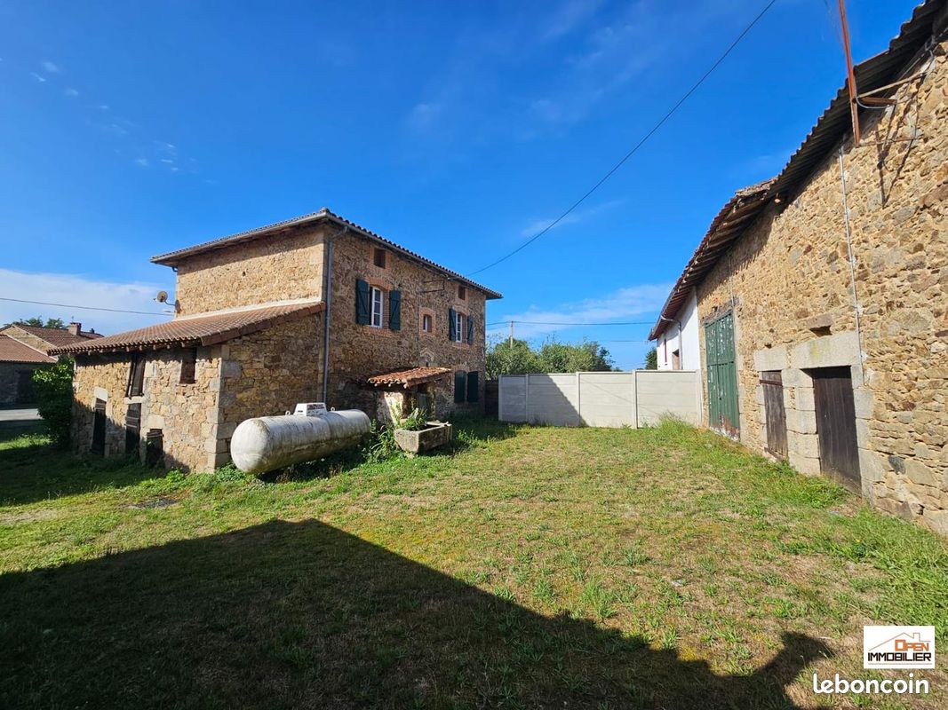 Maison 5 pièces 105 m² · à Peyrilhac · 105 m² · 139 000 €