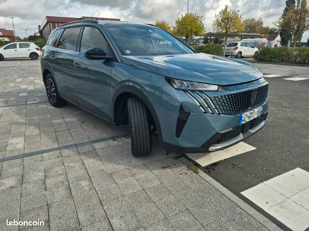 Peugeot 5008 Hybride (image 1)
