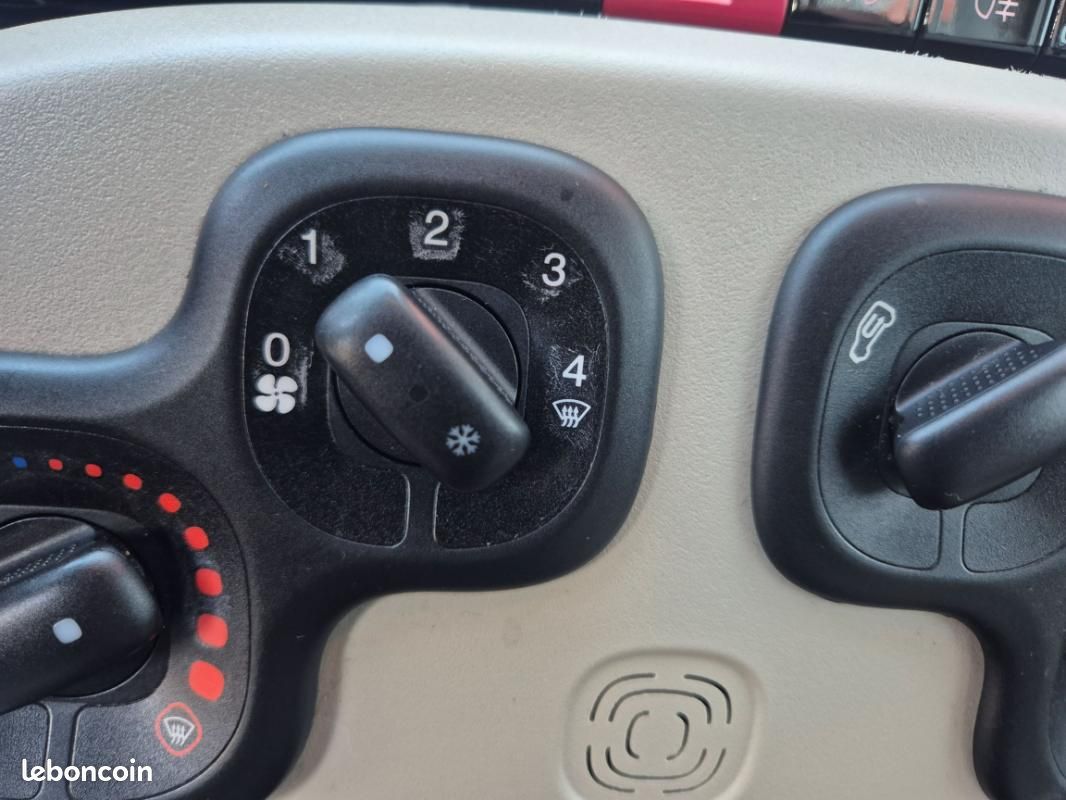 Fiat Panda 0.9 TwinAir Turbo 85 cv Boite Auto (image 9)