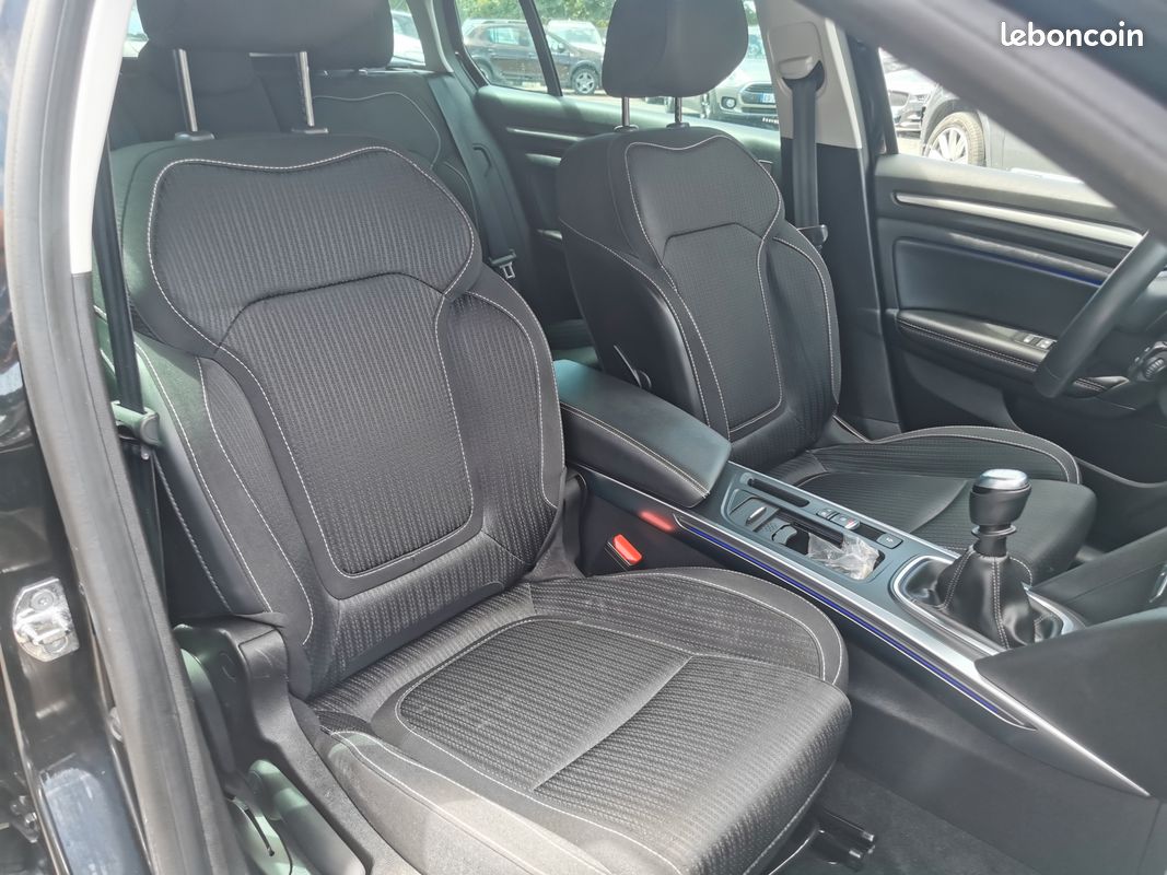 Renault Megane IV Estate 1.5 BLUE DCI 115 CH BUSINESS INTENS + Attelage (image 6)