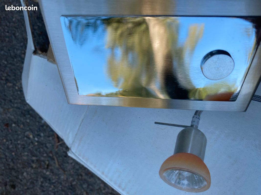 Lot 4 lampes/appliques orientables 50W GU10 (image 2)