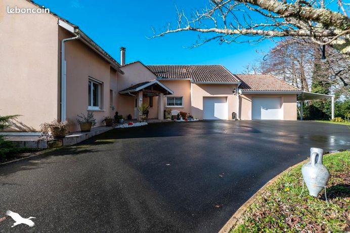 Maison 5 pièces 275 m²