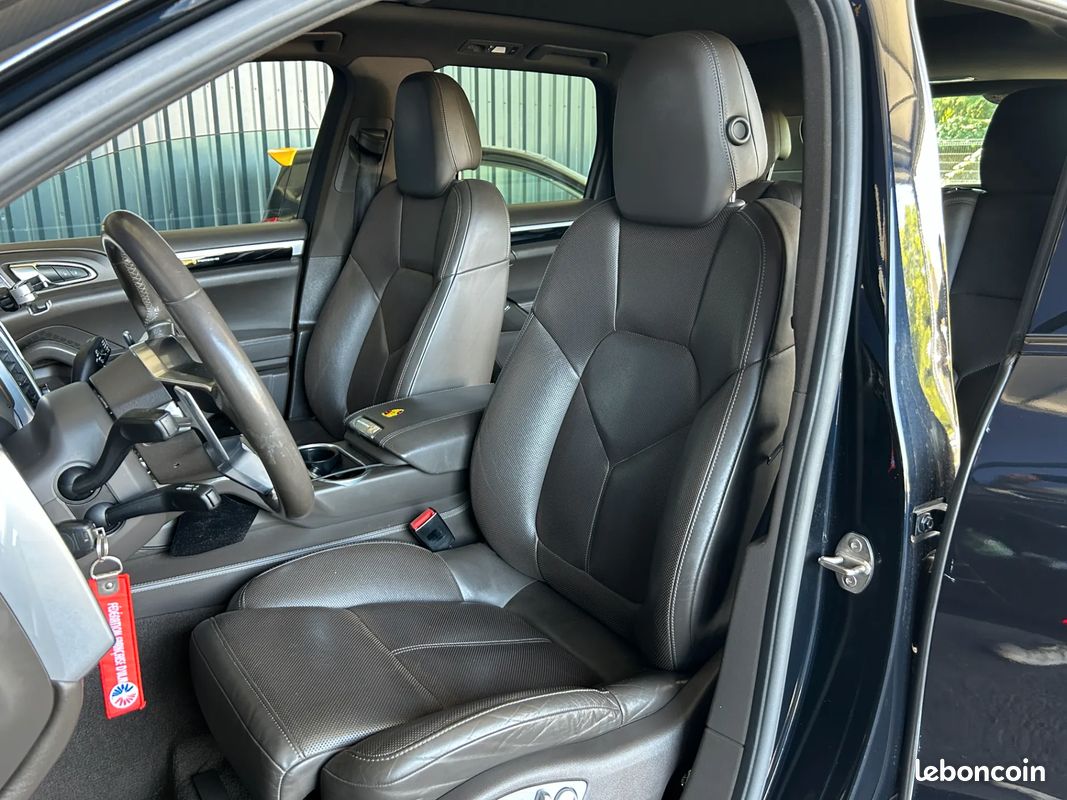 PORSCHE Cayenne 3.0 D 262ch Platinum Edition - 2016 - Toit ouvrant - Boîte auto (image 13)