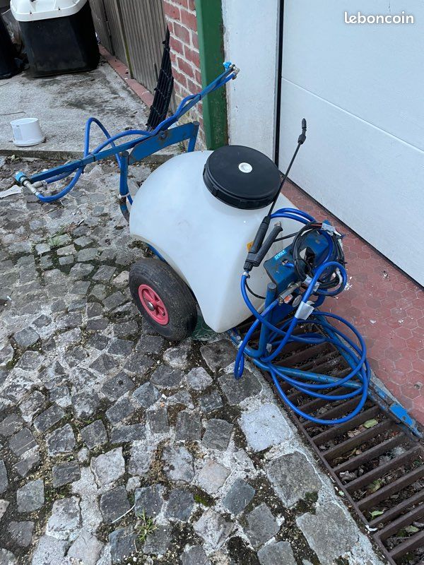 Pulvérisateur trainé autoportée tracteur (image 1)
