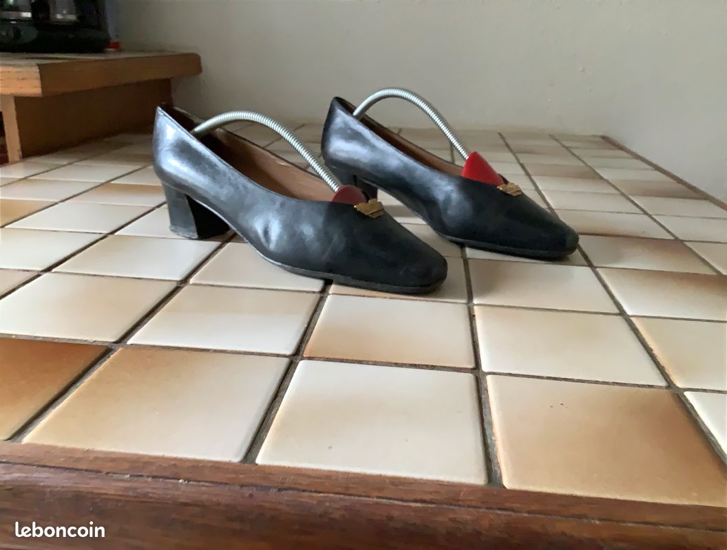 Paire chaussures femmes (image 4)