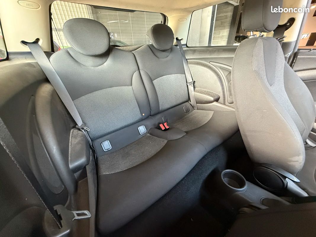 Mini COOPER (R56) LCI One 1.6 i 16V 98 CV + CLIM AUTO + PHARES AUTO (image 11)