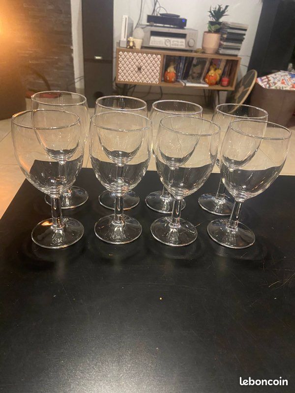 7 verres à vin (image 1)