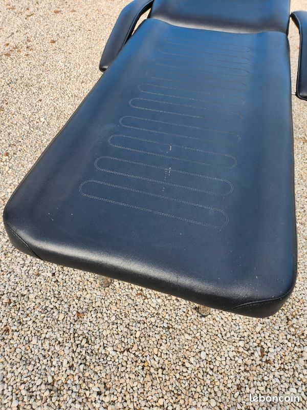 Table, fauteuil (image 12)