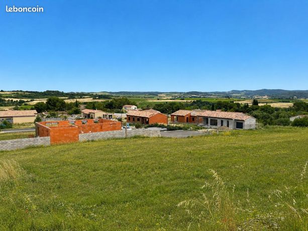 Terrain 722 m² Leuc