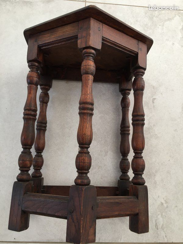 Ancien tabouret bois massif (image 1)