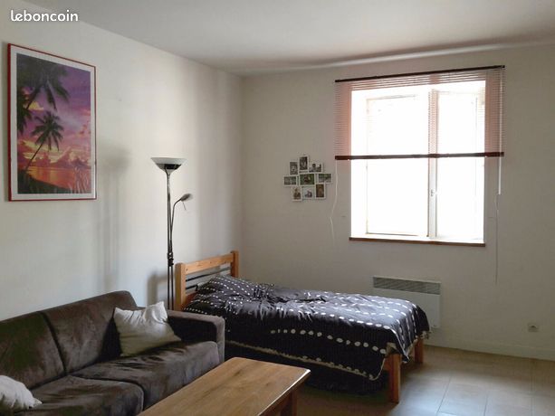 Studio 1 pièce 27 m²