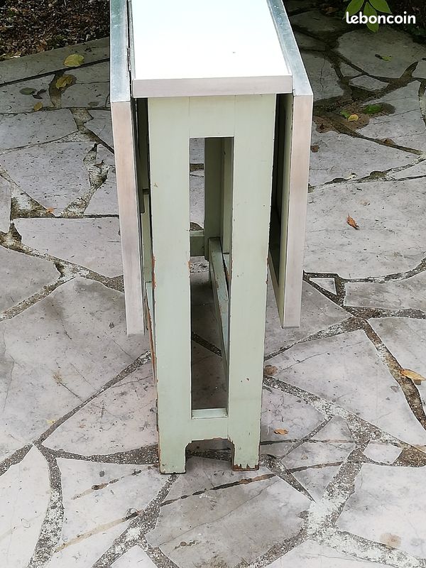 Table Ancienne (image 1)