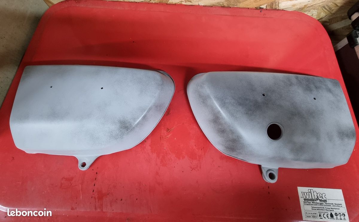 Réservoir avec trappe + caches latéraux SUZUKI GT 750 (image 2)
